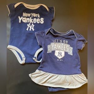 2 pack NY Yankees onesies 3-6 months